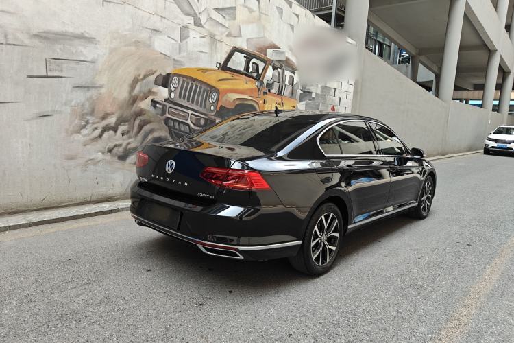 Used Volkswagen Magotan 2020 330TSI DSG Leading Model Exterior 4