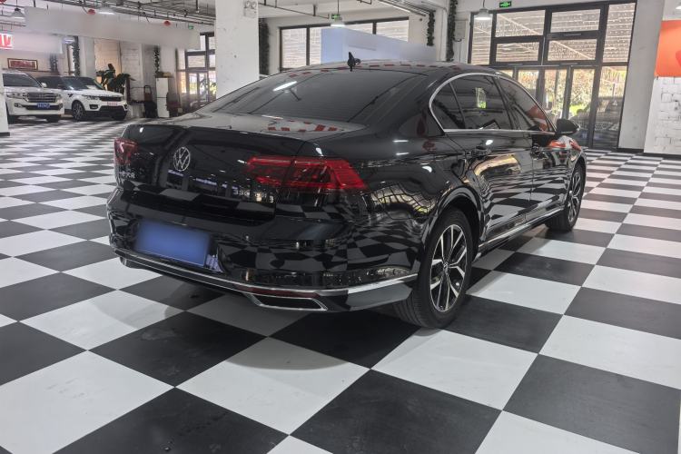Used Volkswagen Magotan 2020 330TSI DSG Leading Model Exterior 4