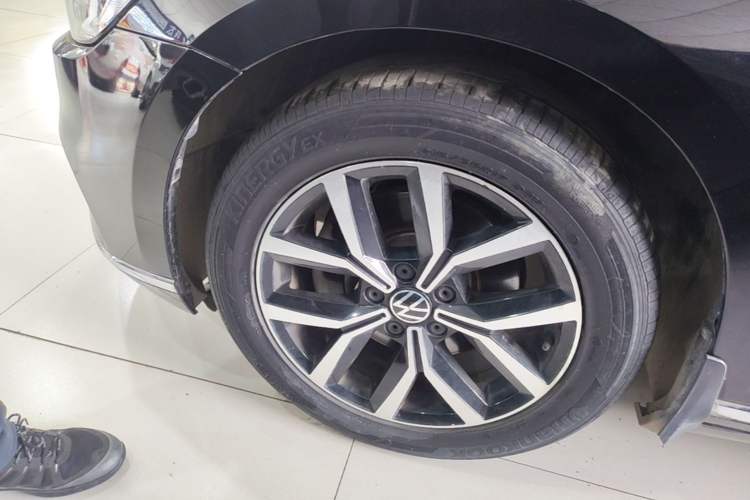 Used Volkswagen Magotan 2020 330TSI DSG Leading Model Exterior 4
