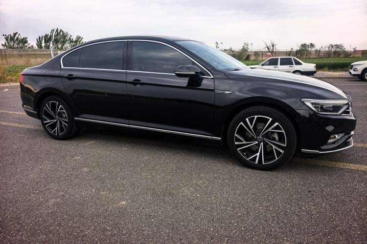 Used Volkswagen Magotan 2020 330TSI DSG Luxury Edition Exterior 4