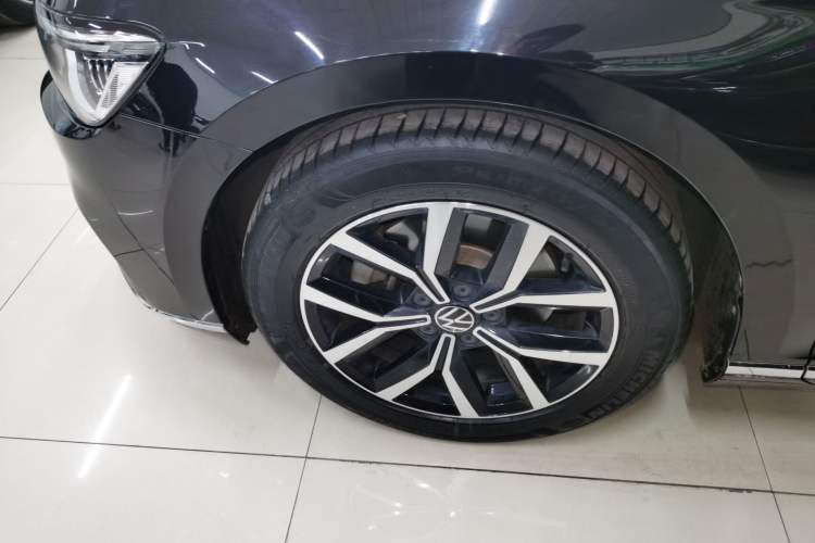 Used Volkswagen Magotan 2020 330TSI DSG Leading Model Exterior 4