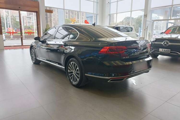 Used Volkswagen Magotan 2020 330TSI DSG Luxury Edition Exterior 4