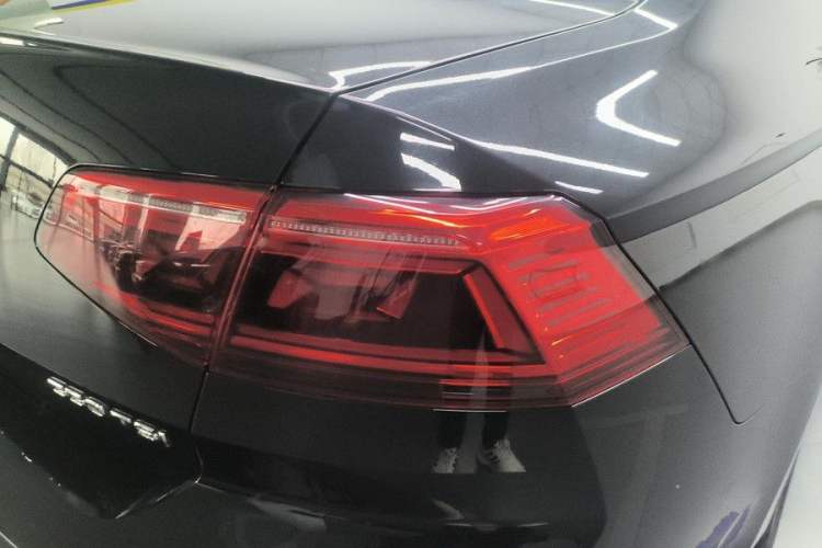 Used Volkswagen Magotan 2020 330TSI DSG Leading Model Exterior 4