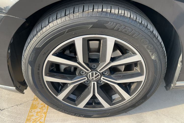 Used Volkswagen Magotan 2020 280TSI DSG Comfort Edition Exterior 4