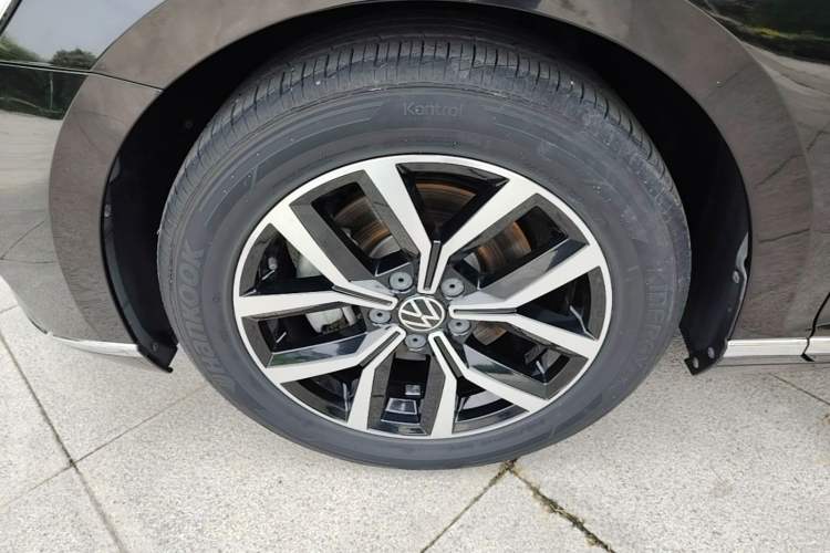 Used Volkswagen Magotan 2020 330TSI DSG Leading Model Exterior 4