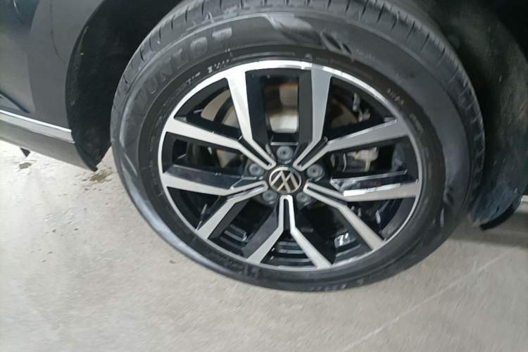 Used Volkswagen Magotan 2020 330TSI DSG Leading Model Exterior 5
