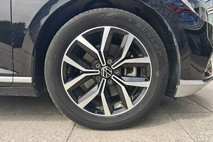 Used Volkswagen Magotan 2020 330TSI DSG Leading Model Exterior 5