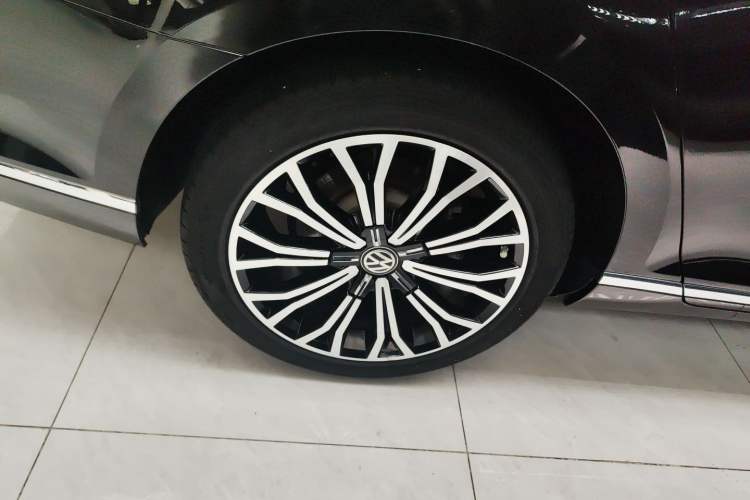 Used Volkswagen Magotan 2020 330TSI DSG Leading Model Exterior 5