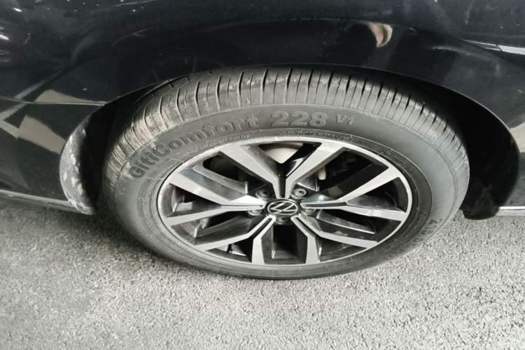Used Volkswagen Magotan 2020 330TSI DSG Leading Model Exterior 5