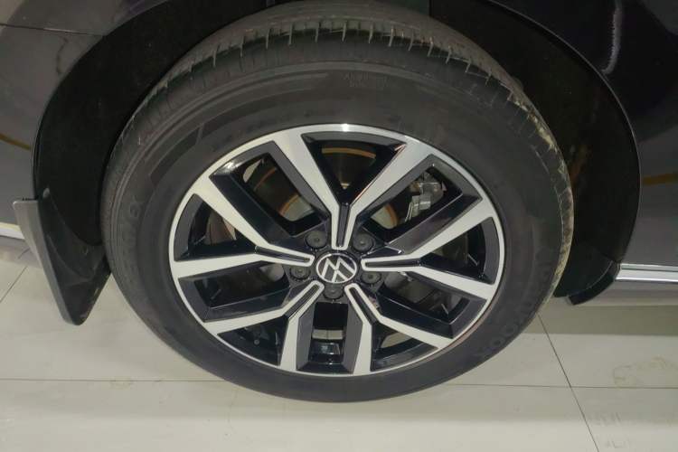 Used Volkswagen Magotan 2020 330TSI DSG Leading Model Exterior 5