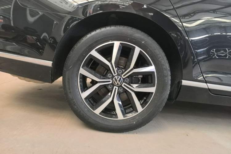 Used Volkswagen Magotan 2020 330TSI DSG Leading Model Exterior 5