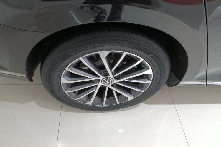 Used Volkswagen Magotan 2020 330TSI DSG Luxury Edition Exterior 5