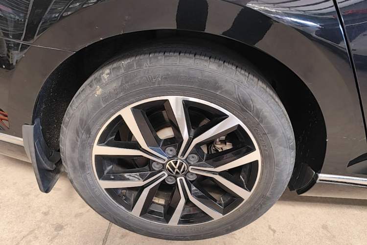 Used Volkswagen Magotan 2020 330TSI DSG Leading Model Exterior 5
