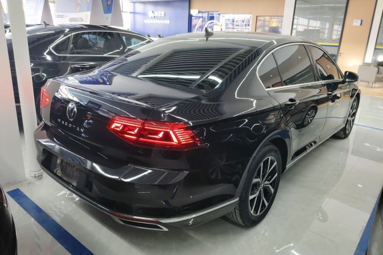 Used Volkswagen Magotan 2020 330TSI DSG Leading Model Exterior 5