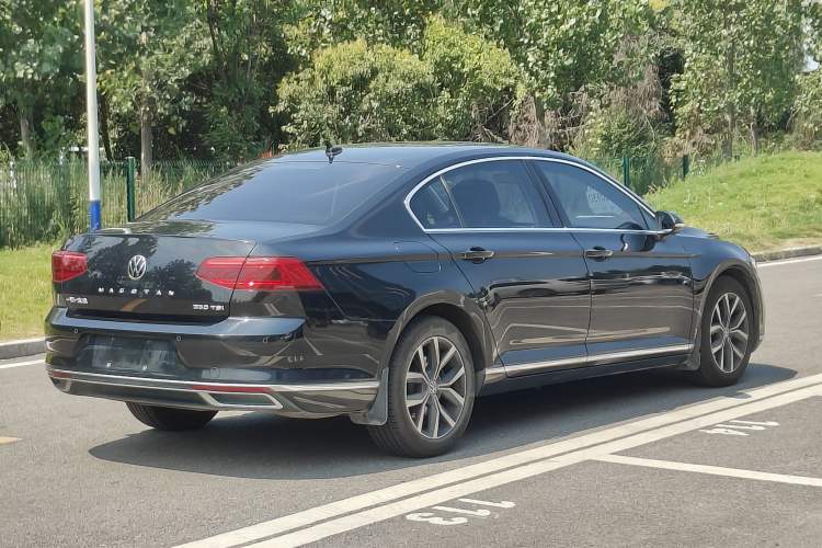 Used Volkswagen Magotan 2020 330TSI DSG Leading Model Exterior 5