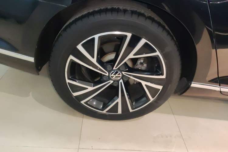 Used Volkswagen Magotan 2020 330TSI DSG Luxury Edition Exterior 5