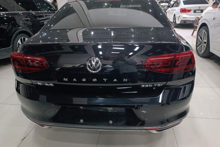 Used Volkswagen Magotan 2020 330TSI DSG Leading Model Exterior 5