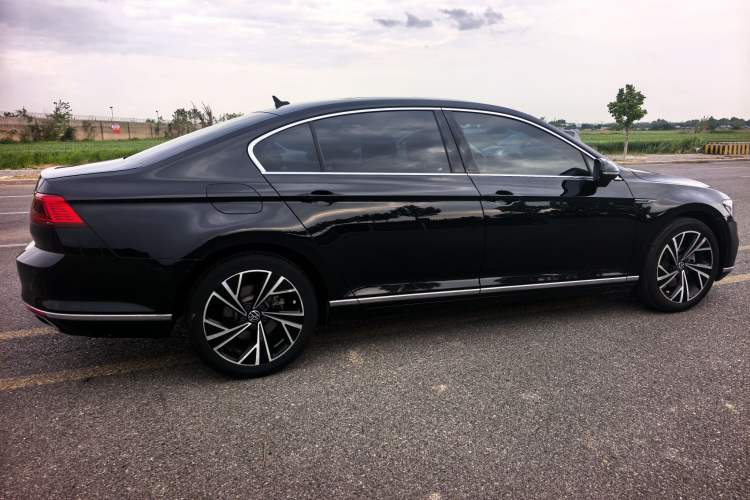 Used Volkswagen Magotan 2020 330TSI DSG Luxury Edition Exterior 5