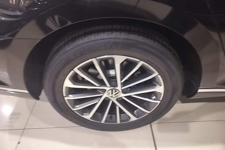 Used Volkswagen Magotan 2020 330TSI DSG Luxury Edition Exterior 5