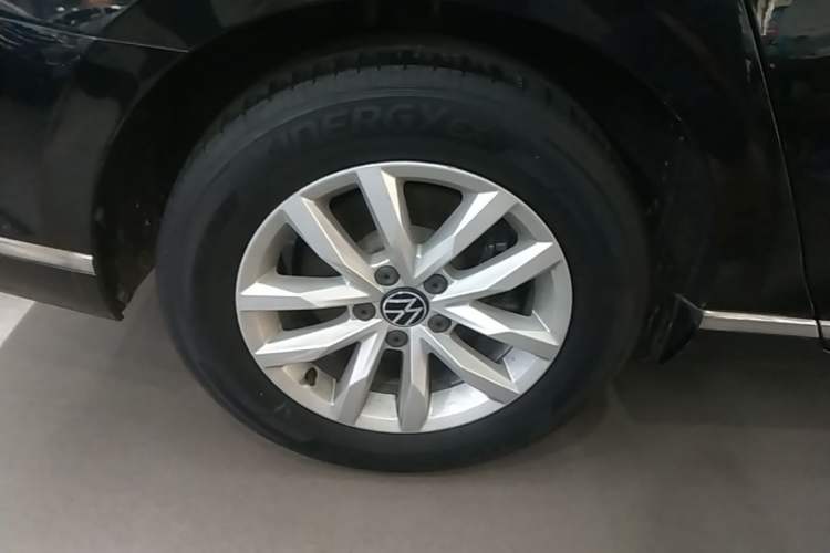 Used Volkswagen Magotan 2020 280TSI DSG Comfort Edition Exterior 5