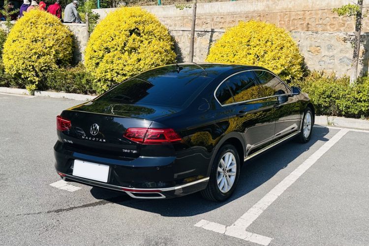 Used Volkswagen Magotan 2020 280TSI DSG Comfort Edition Exterior 5