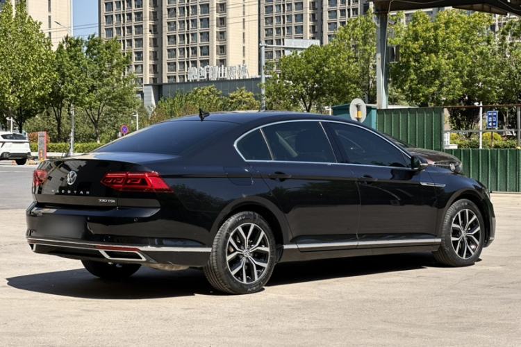 Used Volkswagen Magotan 2020 330TSI DSG Leading Model Exterior 5