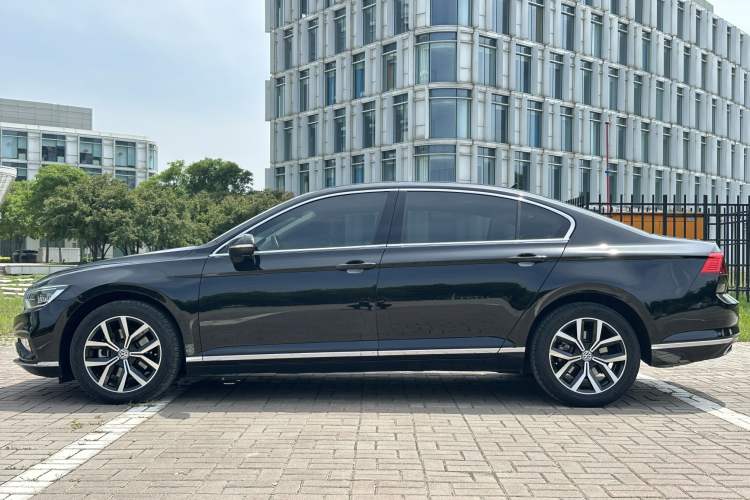 Used Volkswagen Magotan 2020 330TSI DSG Leading Model Exterior 6