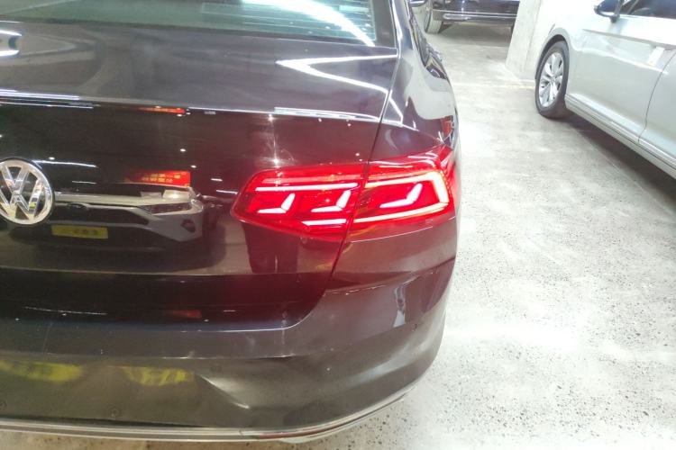 Used Volkswagen Magotan 2020 280TSI DSG Comfort Edition Exterior 6