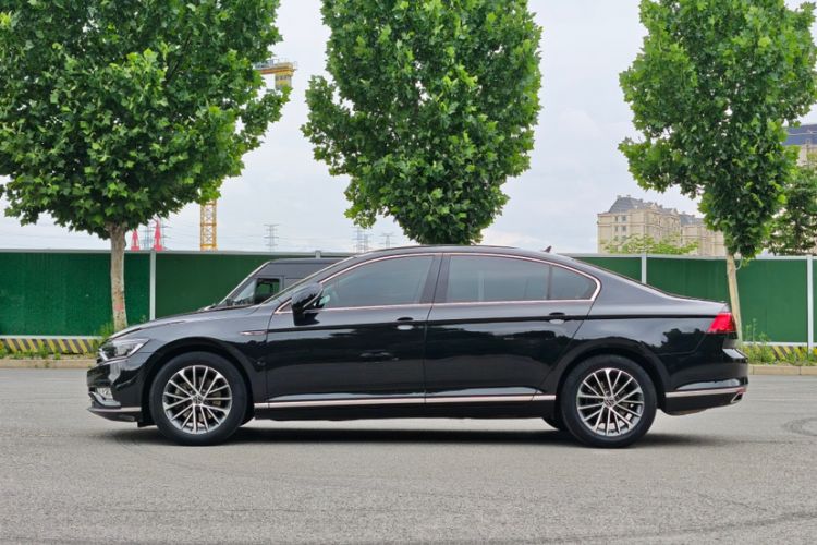 Used Volkswagen Magotan 2020 330TSI DSG Luxury Edition Exterior 8