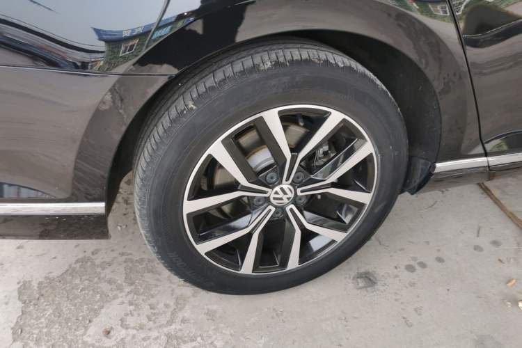 Used Volkswagen Magotan 2020 280TSI DSG Comfort Edition Exterior 8