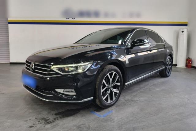 Ojetý Volkswagen Magotan 2020 330TSI DSG Leading Model