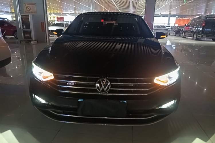 Used Volkswagen Magotan 2020 330TSI DSG Leading Model Front