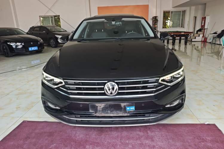 Used Volkswagen Magotan 2020 330TSI DSG Luxury Edition Front