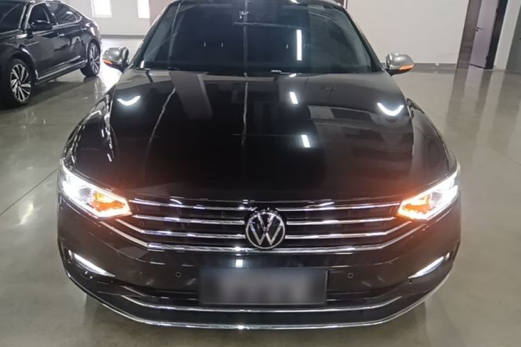 Used Volkswagen Magotan 2020 330TSI DSG Luxury Edition Front
