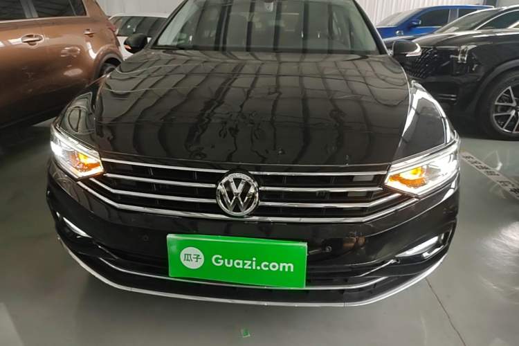 Used Volkswagen Magotan 2020 330TSI DSG Luxury Edition Front