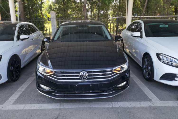 Used Volkswagen Magotan 2020 330TSI DSG Luxury Edition Front