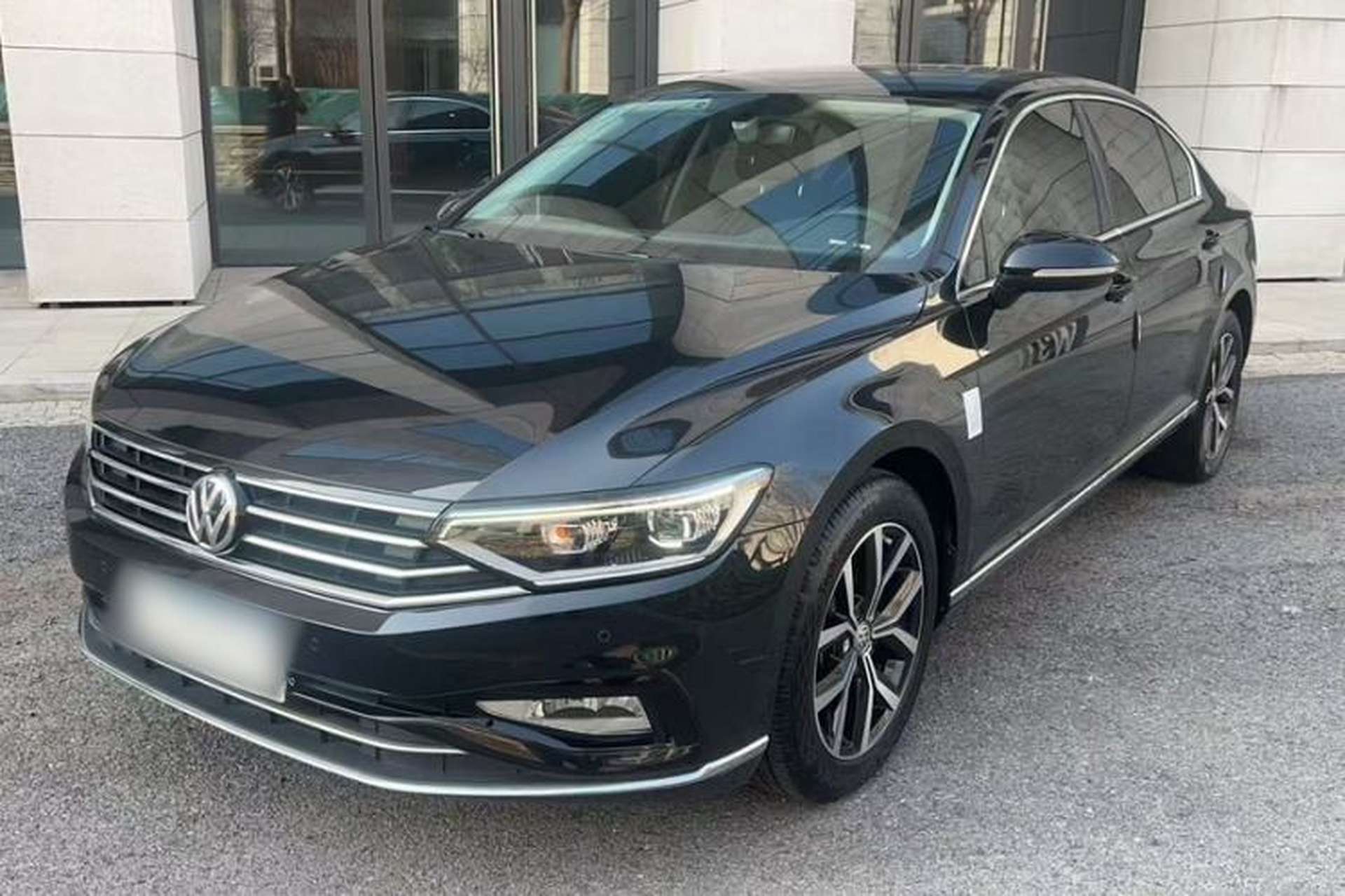 Used Volkswagen Magotan 2020 330TSI DSG Leading Model Front Left 45 Deg
