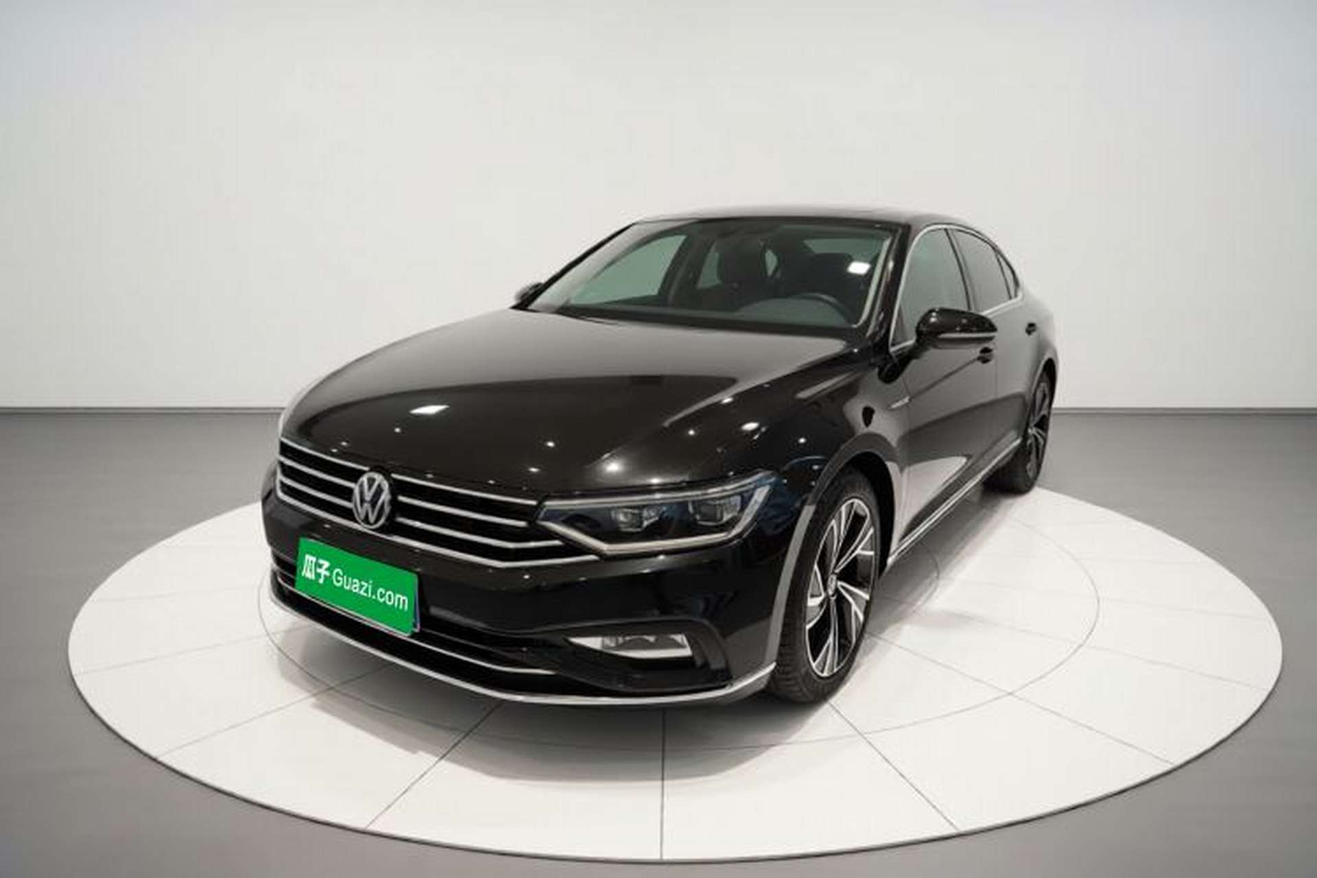 Used Volkswagen Magotan 2020 330TSI DSG Luxury Edition Front Left 45 Deg