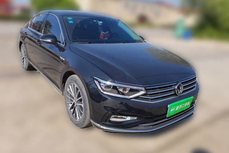 Used Volkswagen Magotan 2020 330TSI DSG Luxury Edition Front Right 45 Deg
