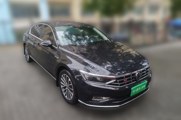 Used Volkswagen Magotan 2020 380TSI DSG Luxury Version Front Right 45 Deg