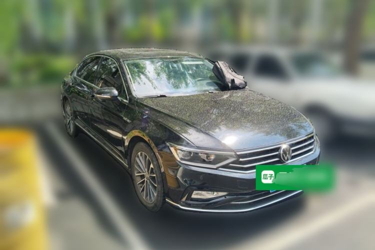 Used Volkswagen Magotan 2020 330TSI DSG Luxury Edition Front Right 45 Deg