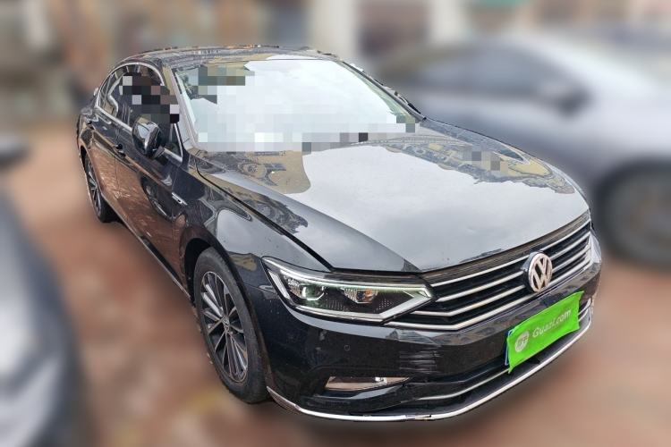 Used Volkswagen Magotan 2020 330TSI DSG Luxury Edition Front Right 45 Deg