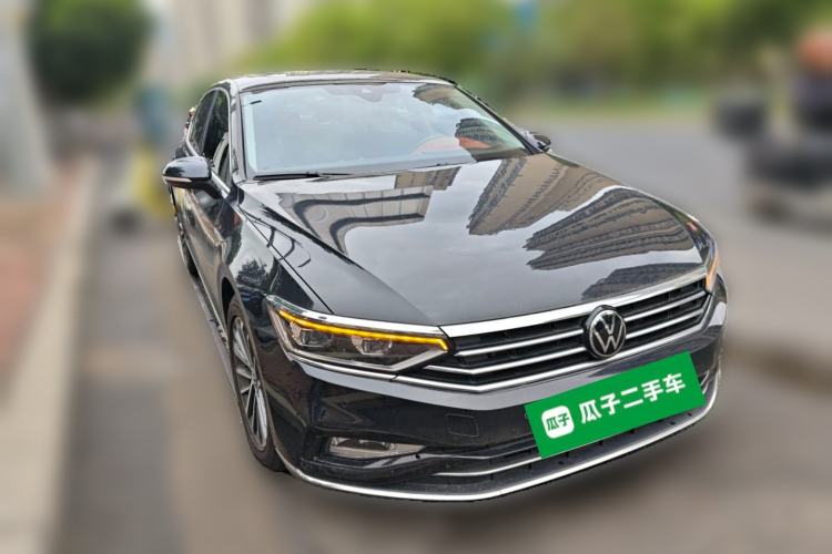 Used Volkswagen Magotan 2020 380TSI DSG Luxury Version Front Right 45 Deg