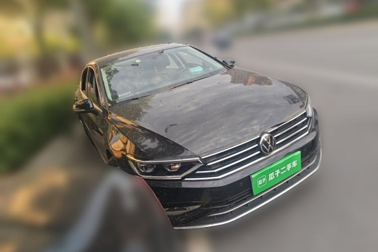 Used Volkswagen Magotan 2020 330TSI DSG Luxury Edition Front Right 45 Deg