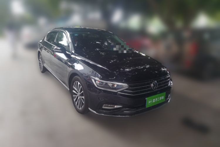 Used Volkswagen Magotan 2020 330TSI DSG Luxury Edition Front Right 45 Deg