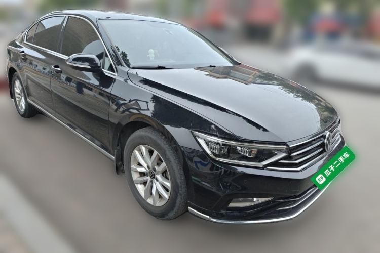 Used Volkswagen Magotan 2020 280TSI DSG Comfort Edition Front Right 45 Deg