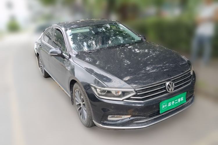 Used Volkswagen Magotan 2020 330TSI DSG Luxury Edition Front Right 45 Deg