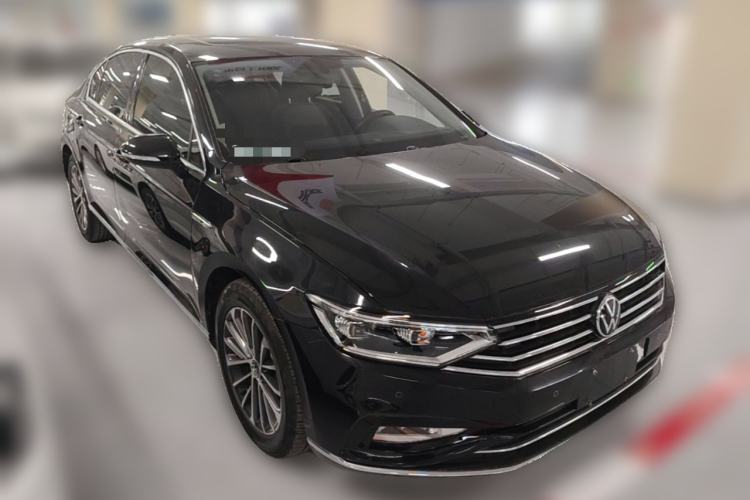 Used Volkswagen Magotan 2020 330TSI DSG Luxury Edition Front Right 45 Deg