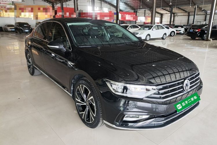 Used Volkswagen Magotan 2020 330TSI DSG Luxury Edition Front Right 45 Deg