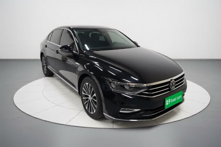 Used Volkswagen Magotan 2020 380TSI DSG Luxury Version Front Right 45 Deg